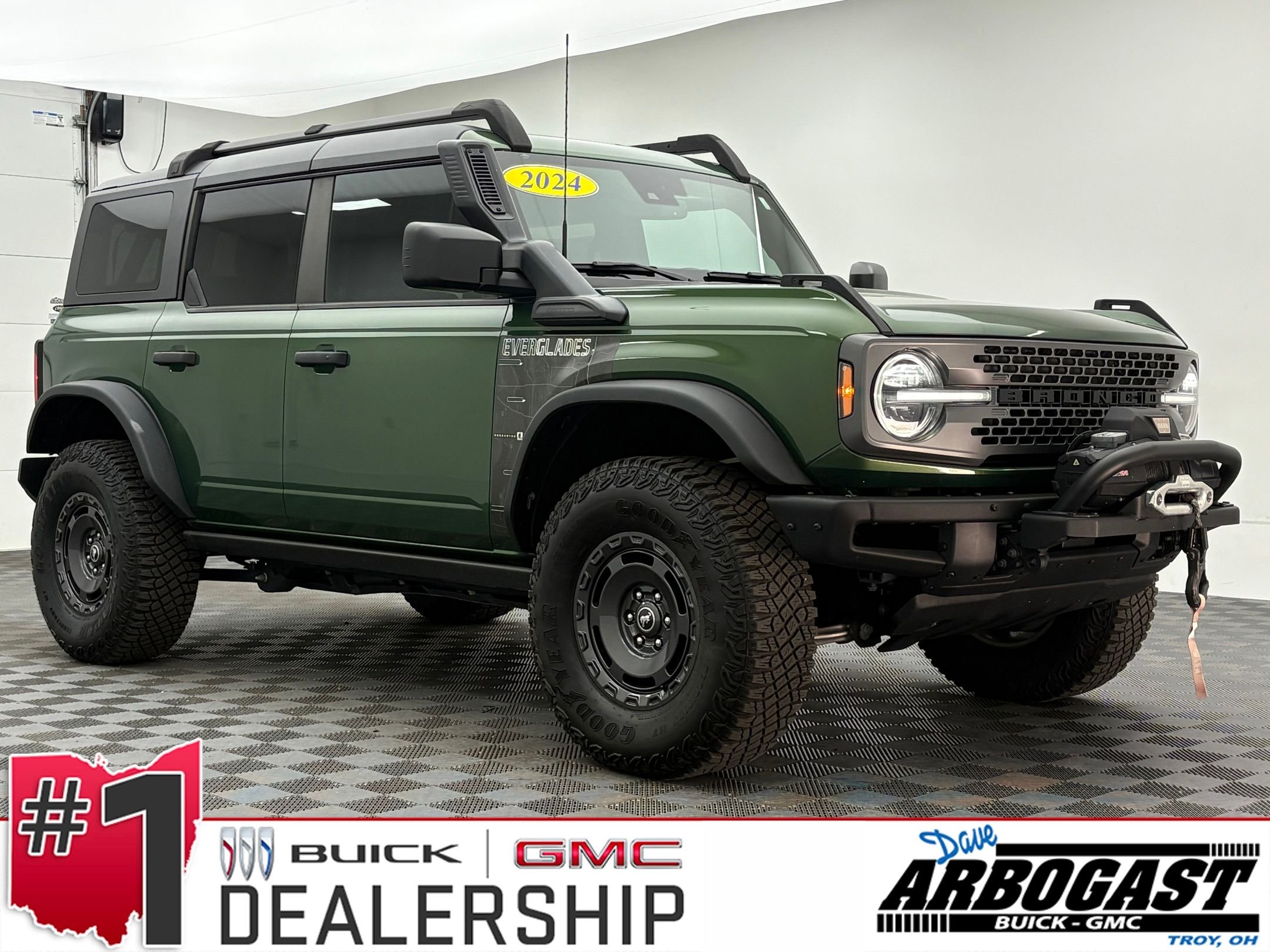 Used 2024 Green Metallic Ford Everglades image 1