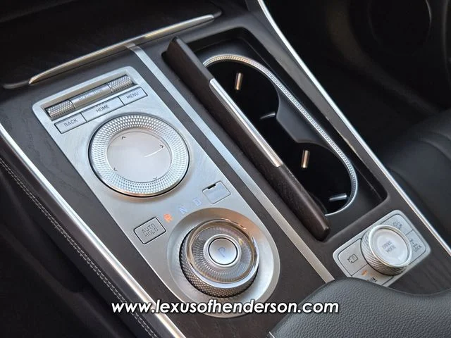 Used 2021 White Genesis 2.5T image 30