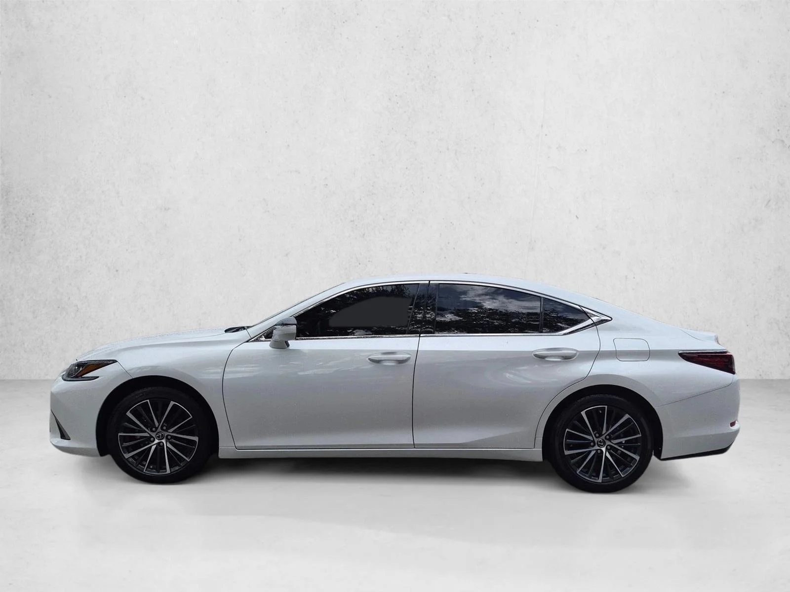 Certified Used 2025 Eminent White Pearl Lexus ES 350 image 9