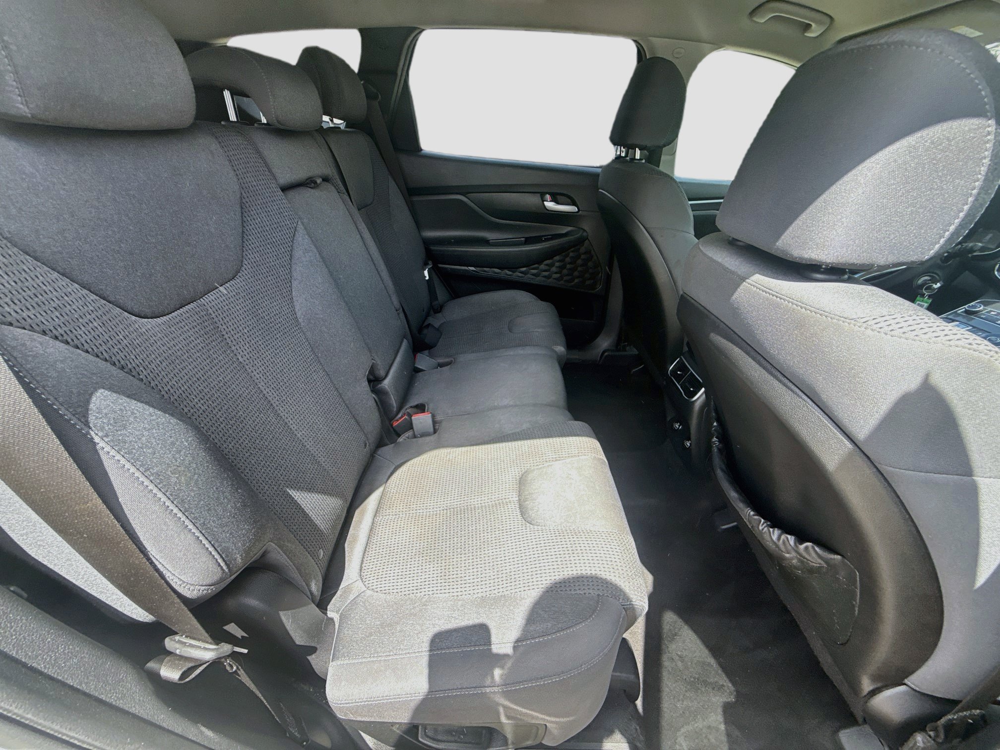 Used 2021 Shimmering Silver Hyundai SE image 26