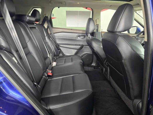 Used 2023 Blue Nissan SV image 6