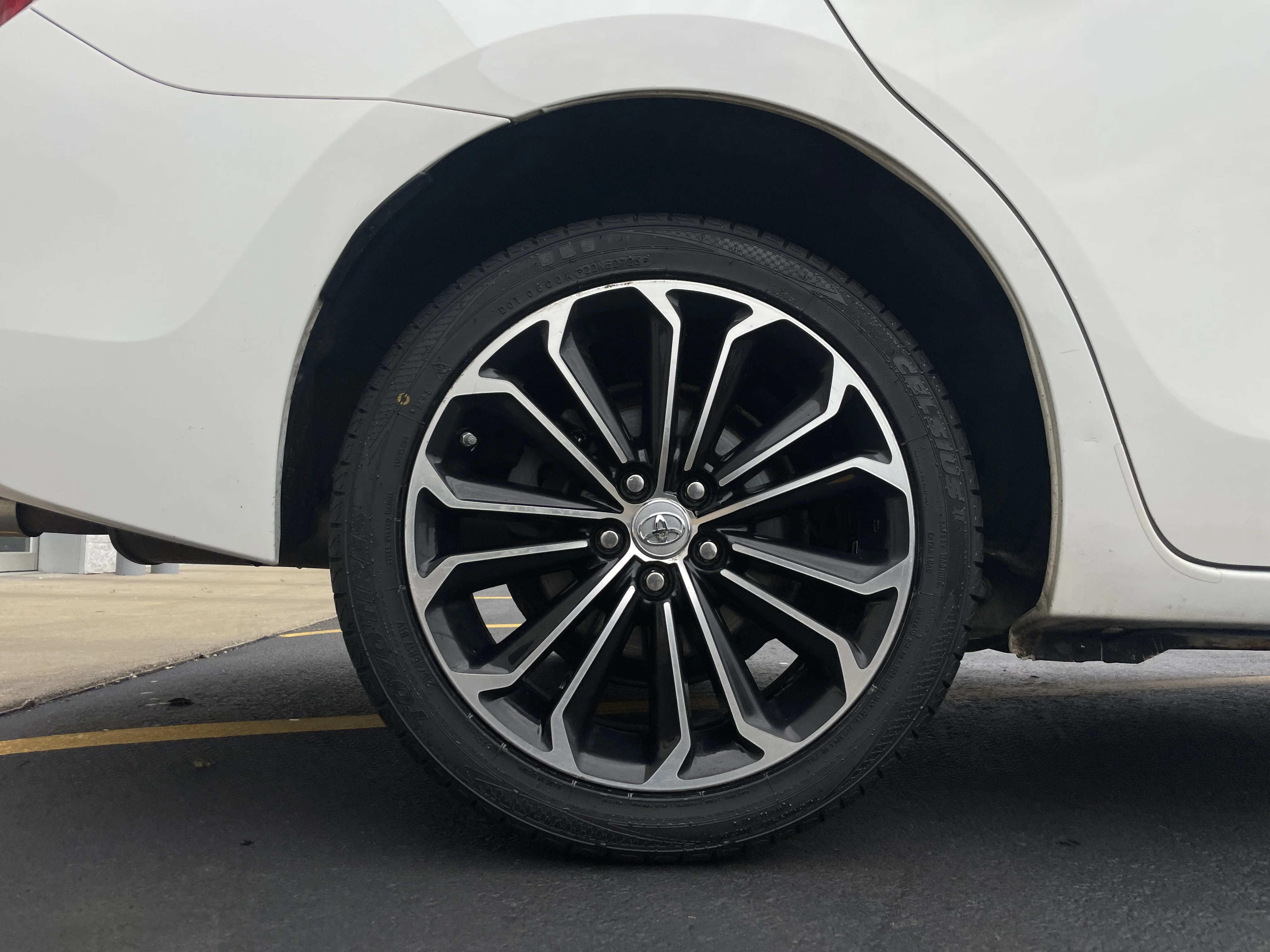 Used 2015 Super White Toyota S Plus image 9