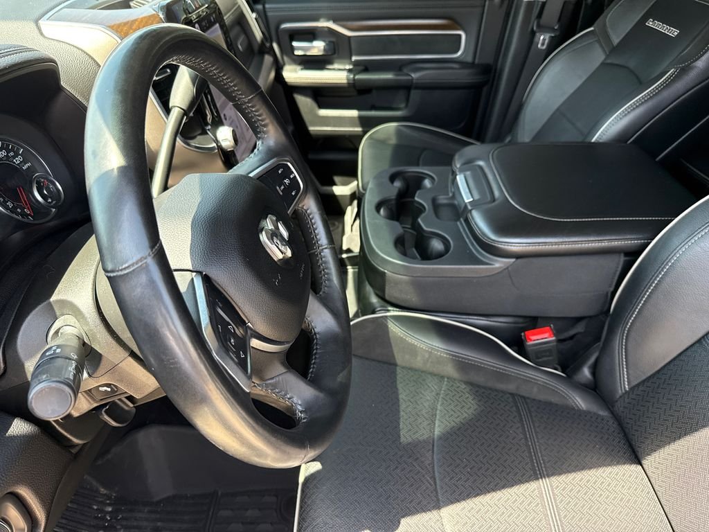 Used 2024 White Ram Laramie image 17