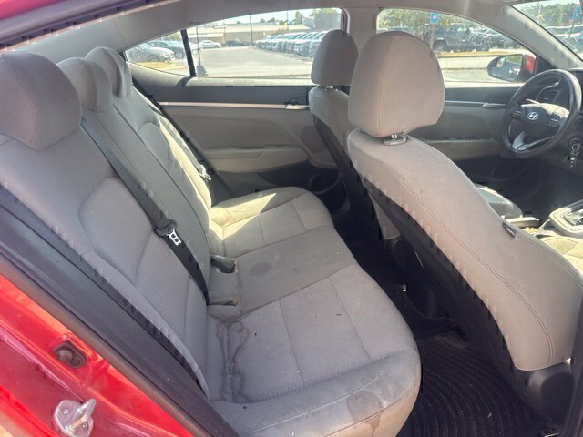 Used 2020 Red Hyundai SE image 22