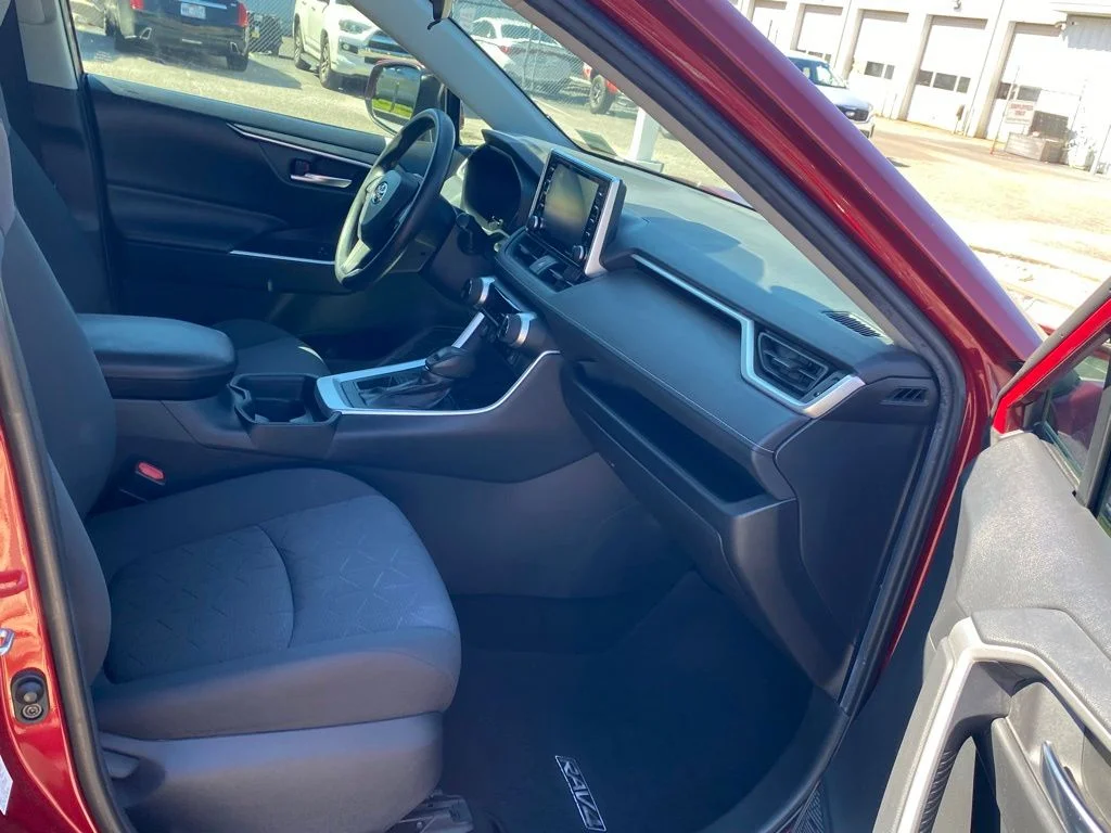 Used 2019 Red Toyota XLE image 18