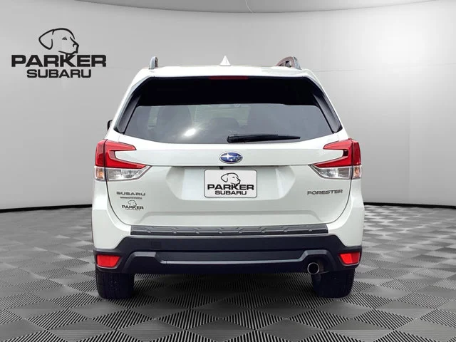 Used 2020 Crystal White Pearl Subaru Limited image 4