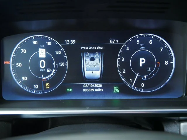 Used 2017  Land Rover 3.0L V6 Supercharged HSE image 33