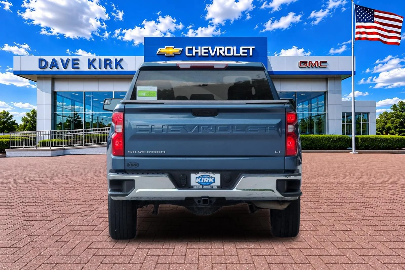 Used 2024 Lakeshore Blue Metallic Chevrolet LT (2FL) image 4