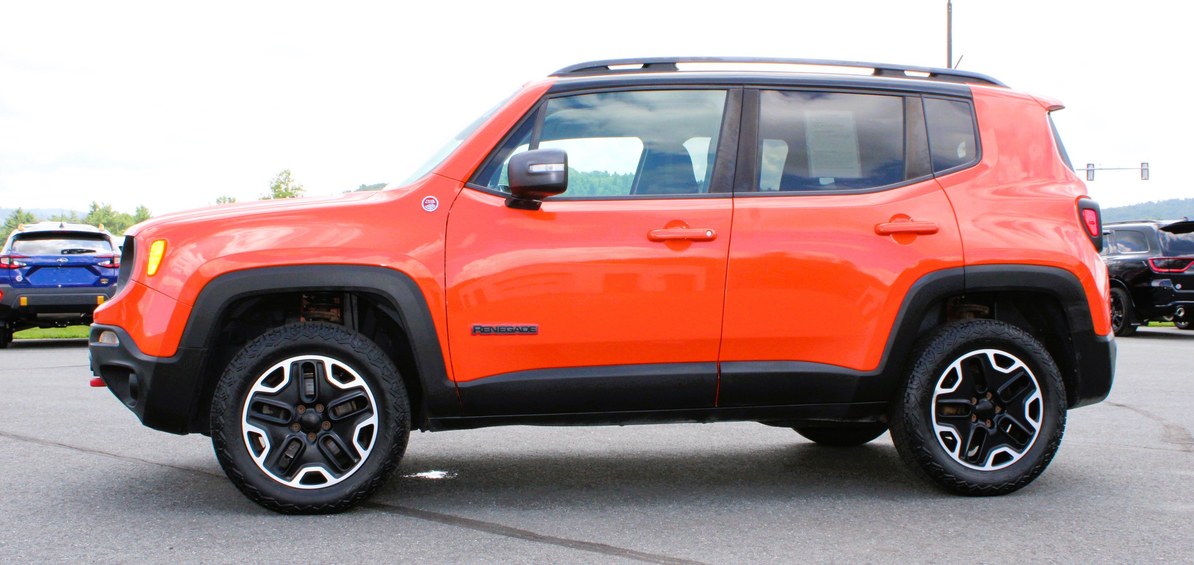 Used 2015 Omaha Orange Jeep Trailhawk image 7