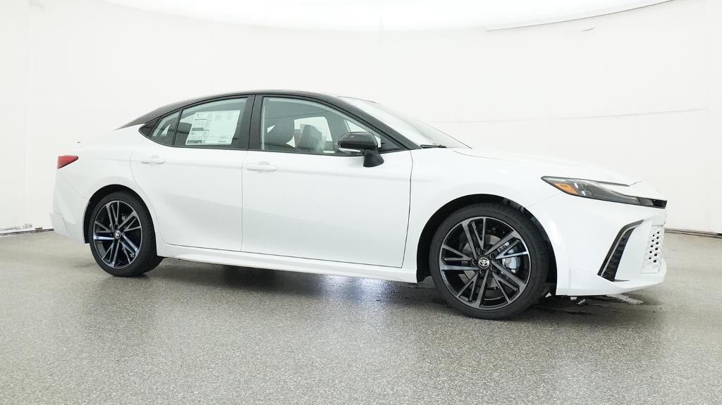 New 2026 Wind Chill Pearl with Midnight Black Metallic roof Toyota XSE image 41