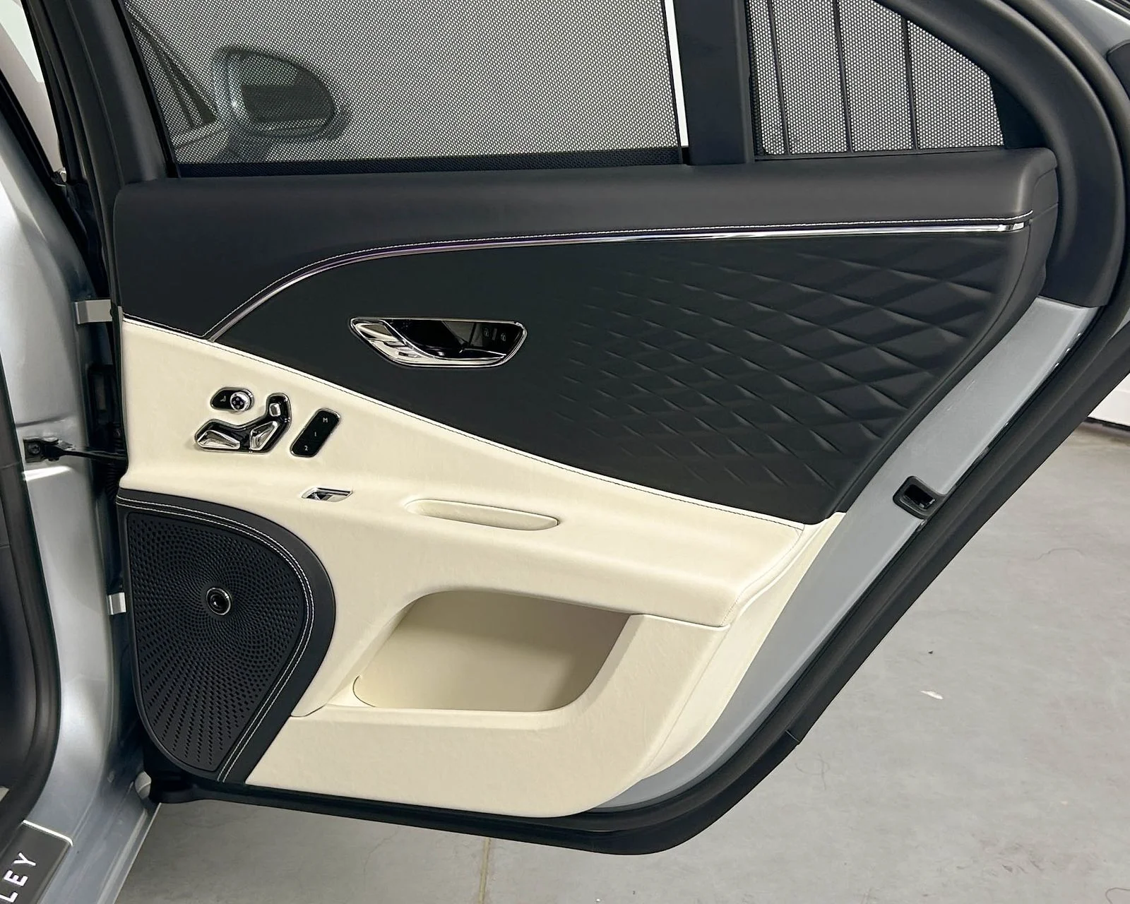 New 2026  Bentley Azure image 32