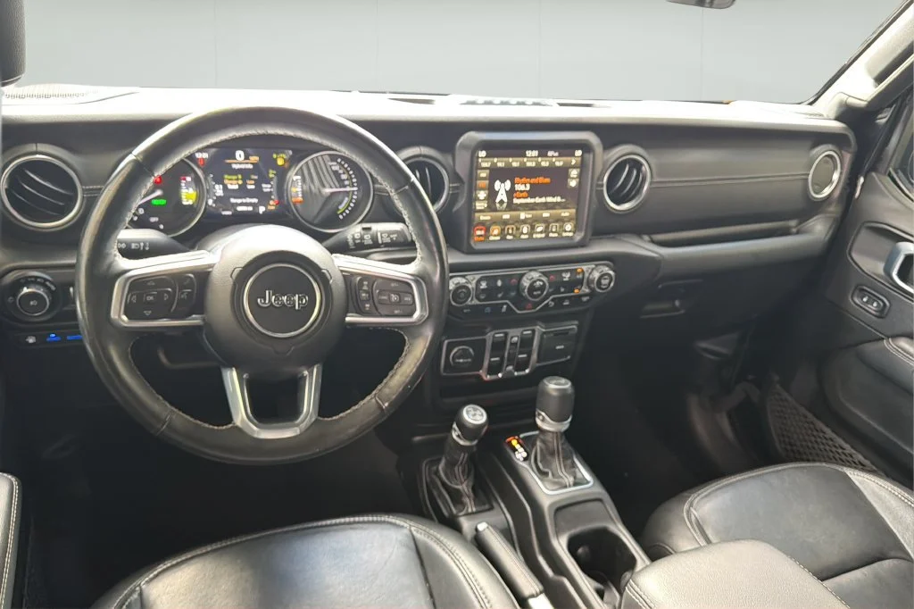Used 2022 Black Jeep Unlimited Sahara 4x4 image 21