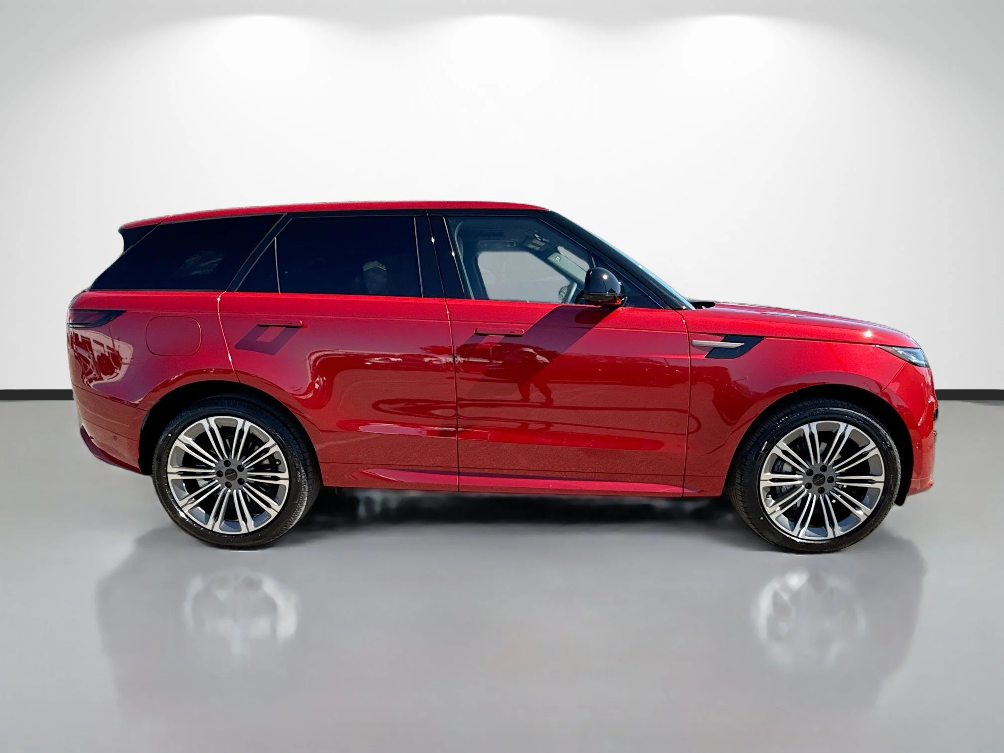 New 2026 Firenze Red Metallic Land Rover Dynamic SE image 6
