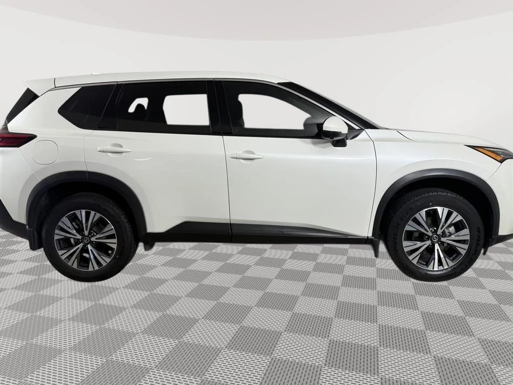 Used 2021 Caspian Blue Metallic Nissan SV image 8