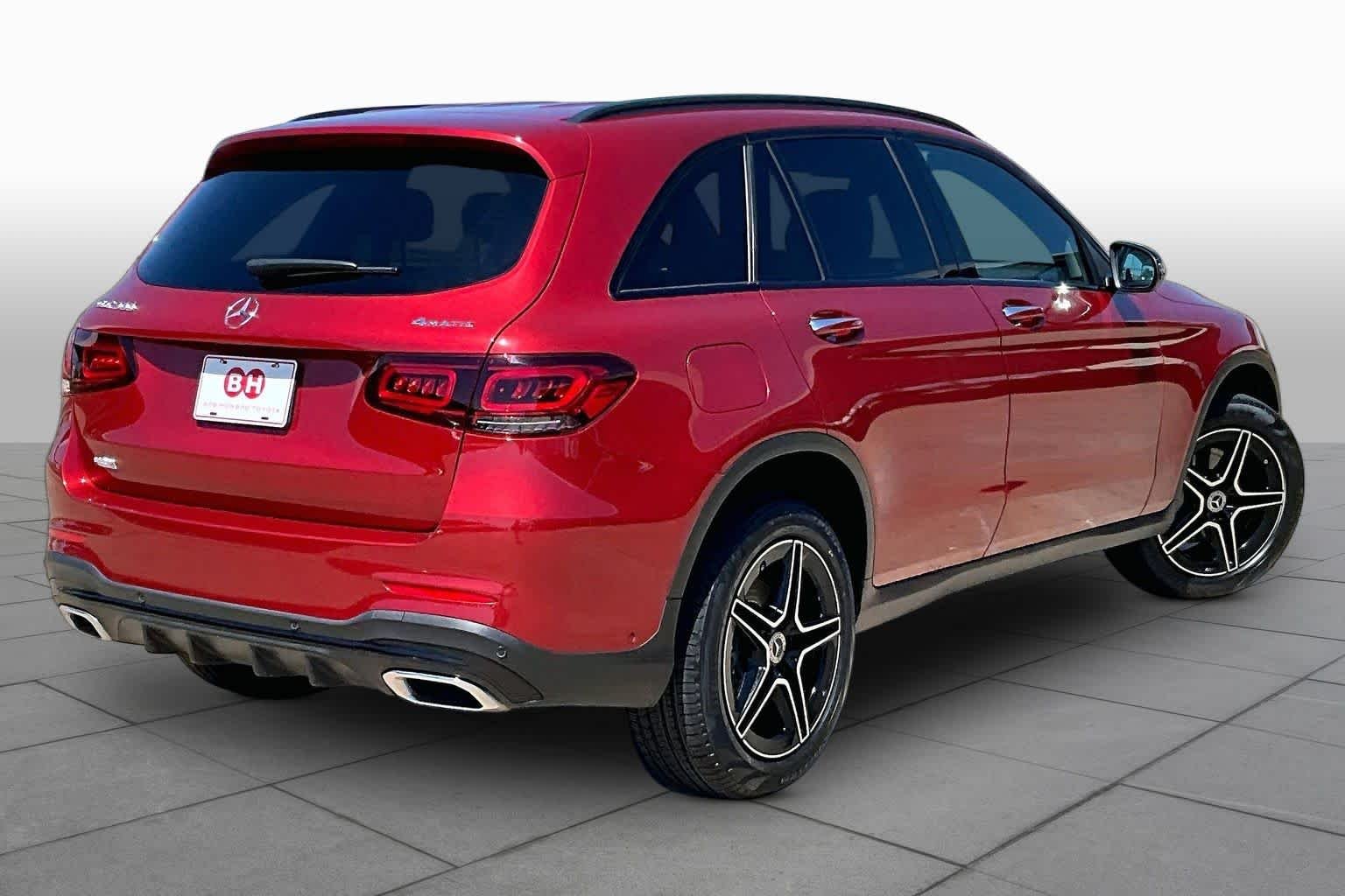 Used 2021 designo Cardinal Red Metallic Mercedes-Benz GLC 300 image 13
