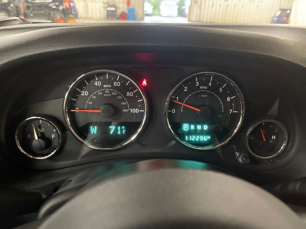Used 2018 Gray Jeep Unlimited Sport image 20