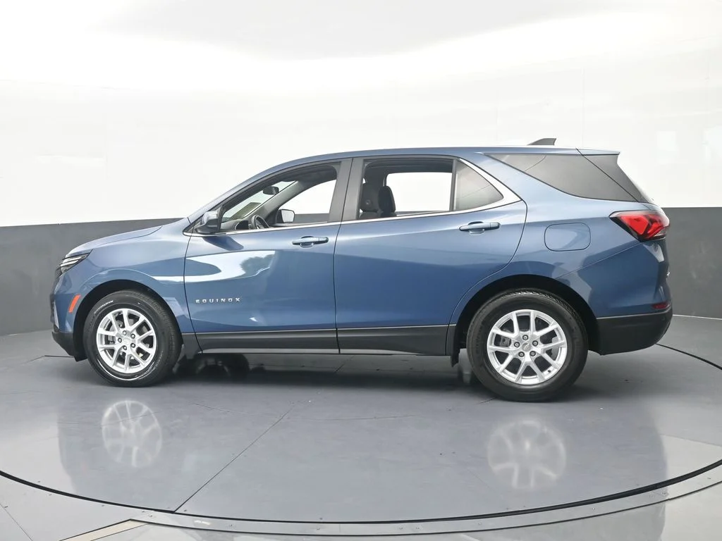 Used 2024 Lakeshore Blue Metallic Chevrolet LT image 2