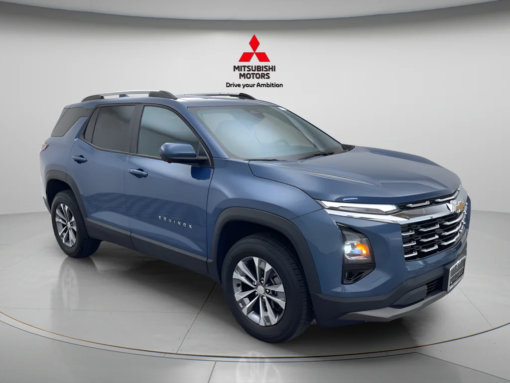 Used 2025 Lakeshore Blue Chevrolet LT image 3