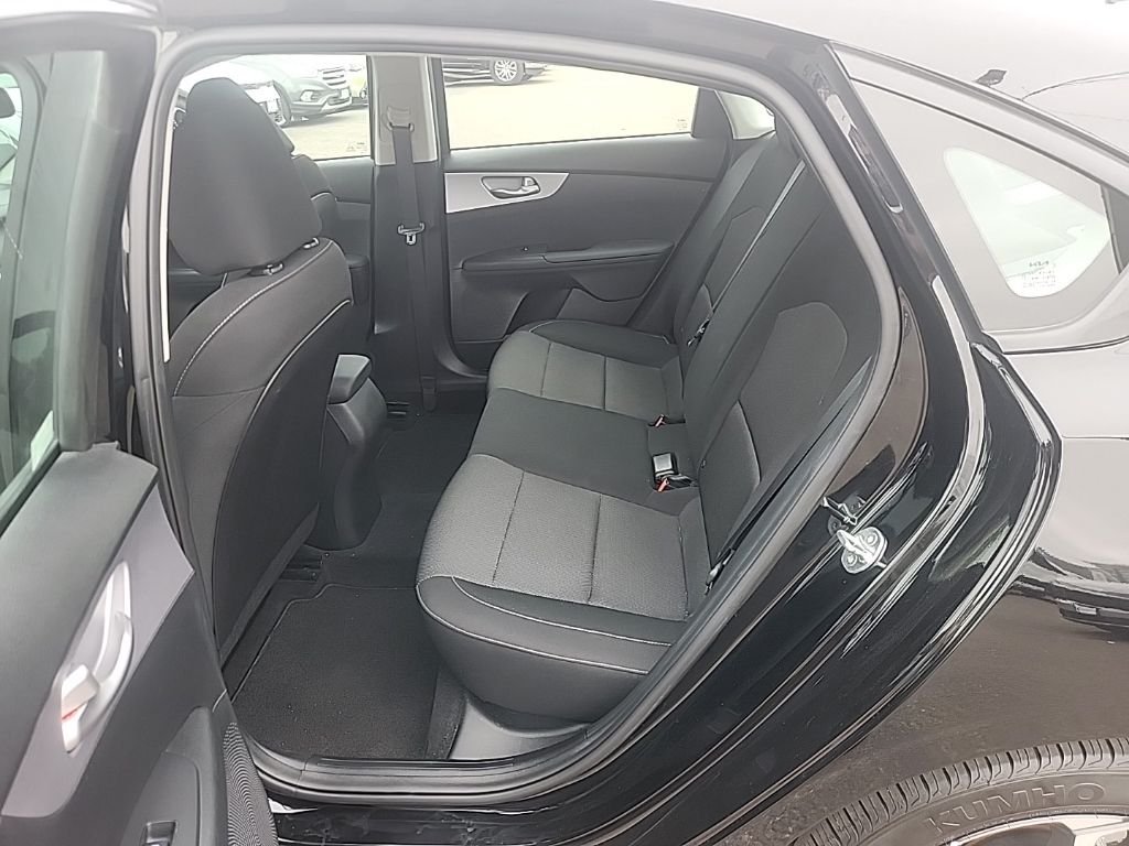Used 2024 Black Kia LXS image 26