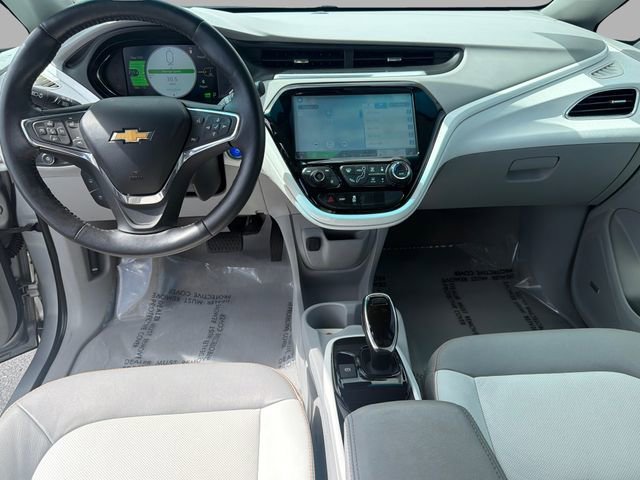 Used 2017 Includes (TUS) Black grille. Chevrolet Premier image 18
