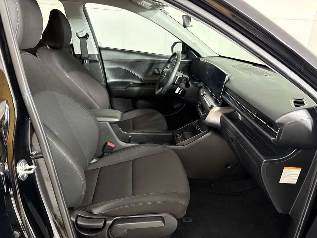 Used 2024 Black Hyundai SEL image 14
