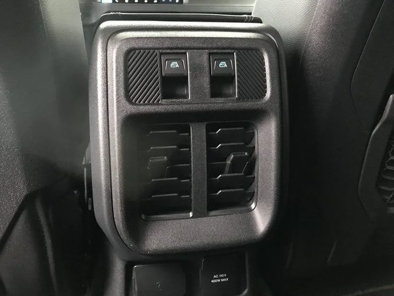New 2025 Azure Gray Metallic Tri-Coat Ford Badlands® image 21