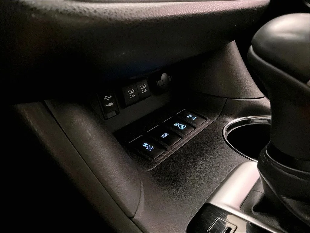 Certified Used 2018 Red Toyota SE image 37