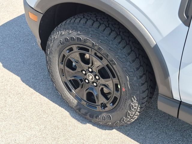 New 2026 Space White Metallic Ford Outer Banks® image 22