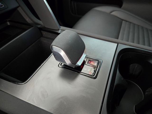 Used 2025 Silver Land Rover S image 23