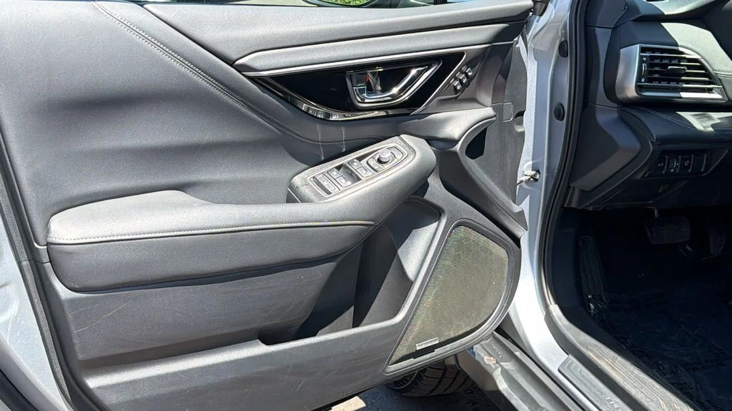 Used 2024 Ice Silver Metallic Subaru Limited image 23