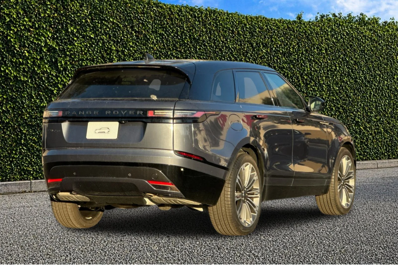 New 2024 Varesine Blue Land Rover Dynamic HSE image 6