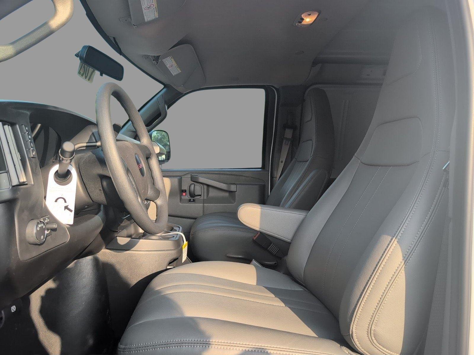 New 2026 Summit White GMC Work Van image 15