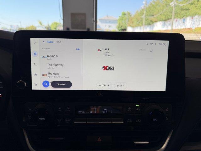 Certified Used 2026 WIND CHILL PEARL Toyota  image 36