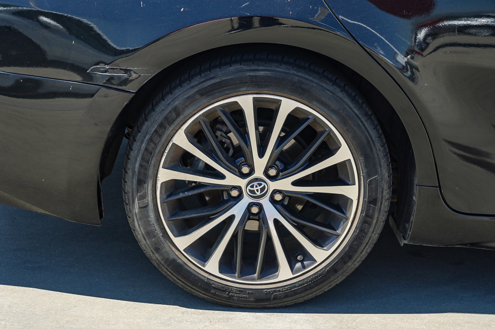 Certified Used 2018 Midnight Black Metallic Toyota Hybrid SE image 11