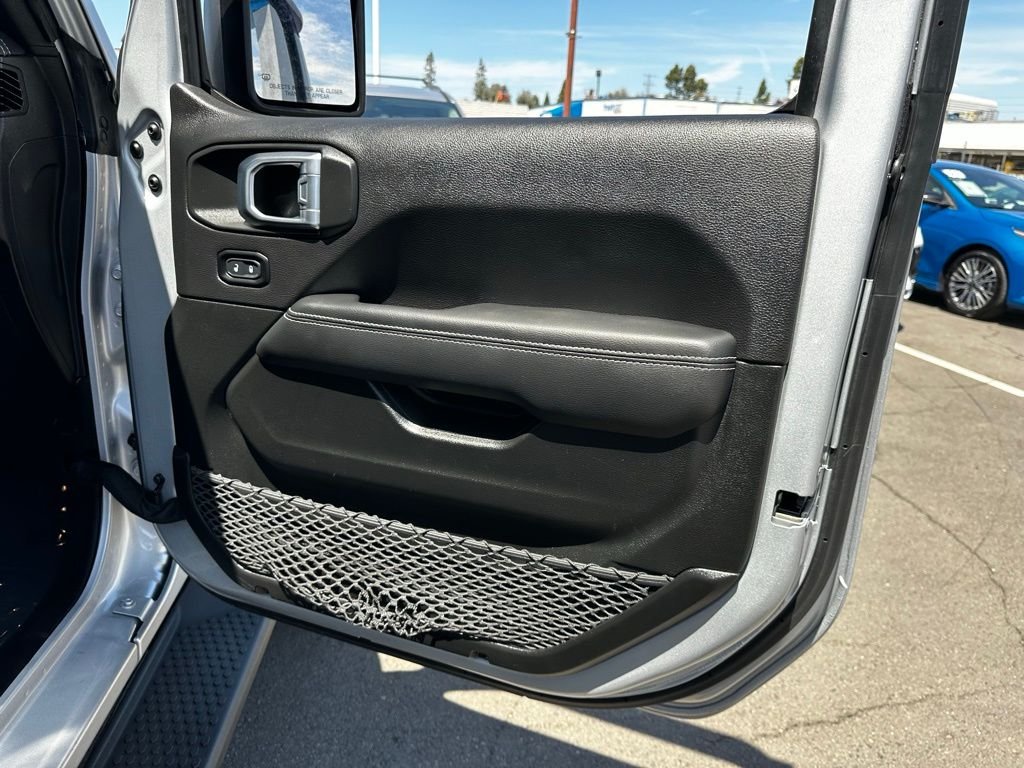 Used 2023 Silver Jeep Sahara 4xe image 20