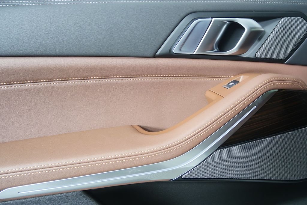 New 2026 Mineral White Metallic BMW sDrive40i image 14