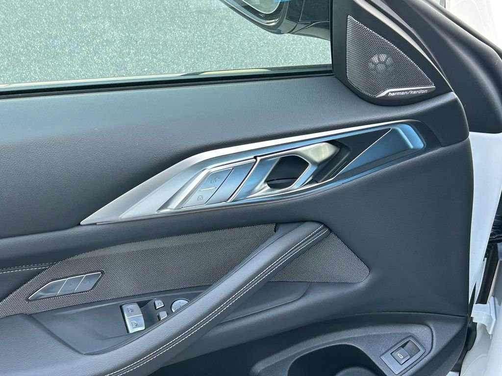2026 BMW 4 Series M440i - Photo 12
