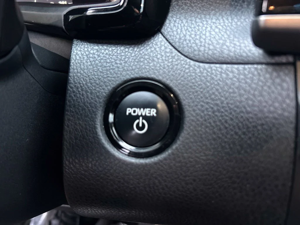 Certified Used 2025  Toyota SE image 24