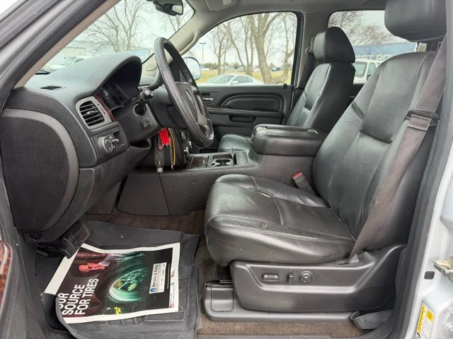 Used 2014 Silver GMC Denali image 14