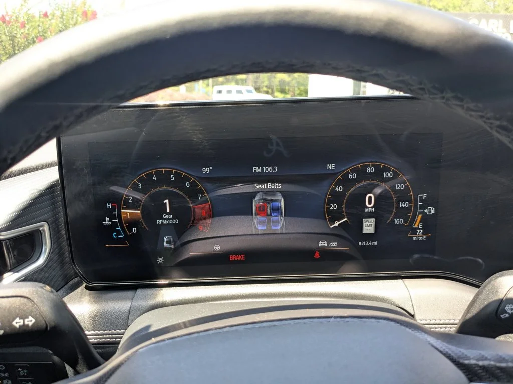 Used 2025  Ford GT Premium image 14