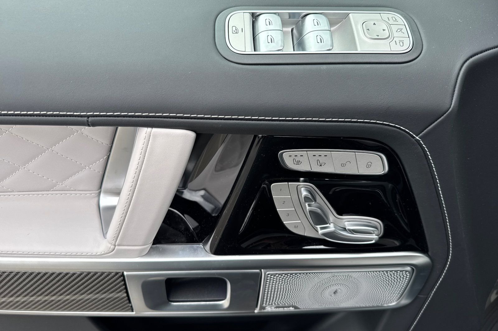 New 2026 MANUFAKTUR Arabian Grey Non- Metallic Mercedes-Benz G 63 AMG® image 24
