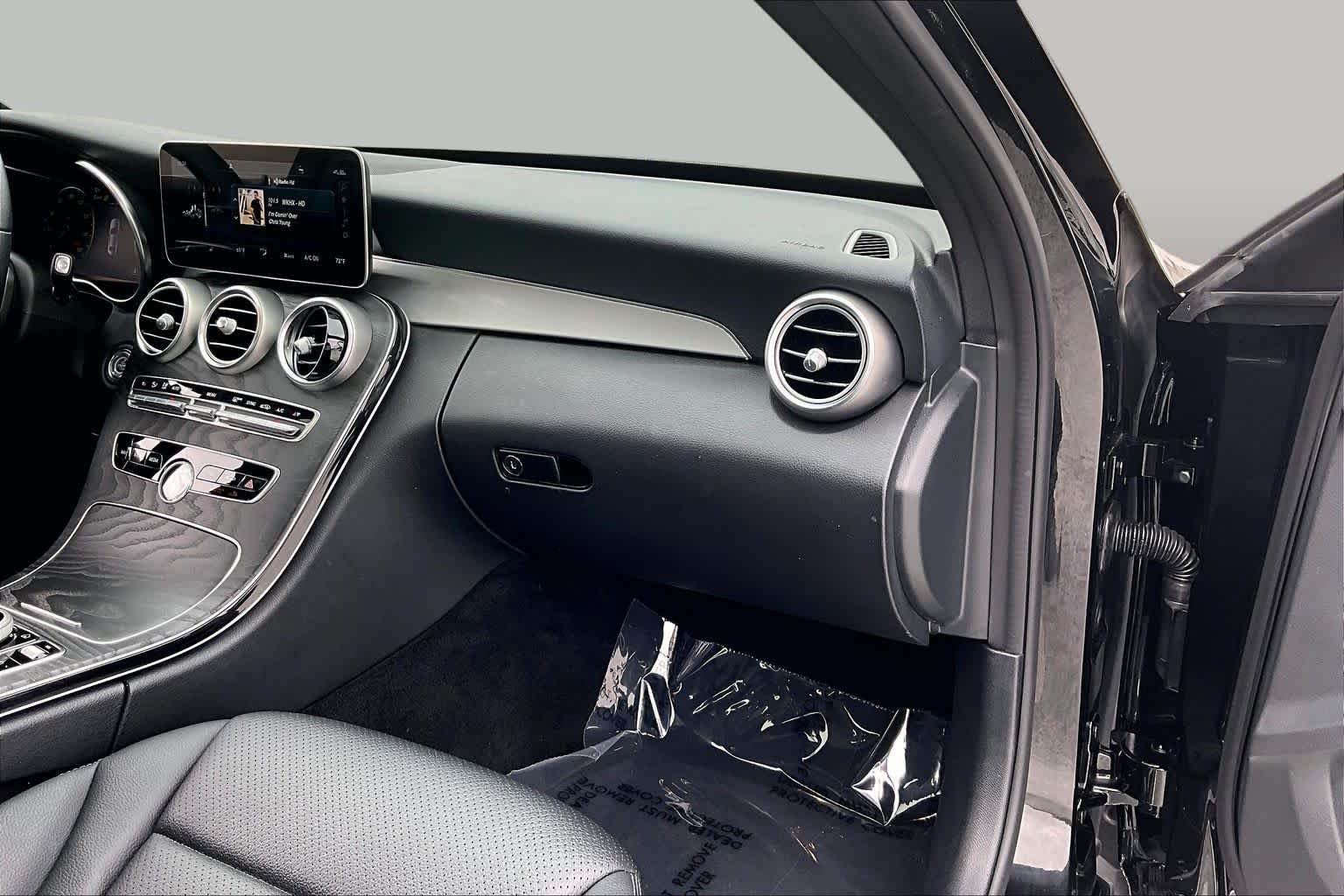 Used 2021 Obsidian Black Metallic Mercedes-Benz C 300 image 18