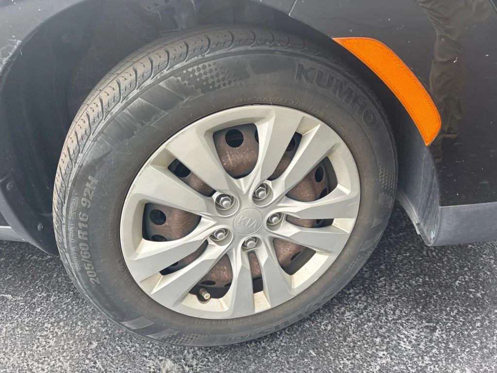 Used 2020 Black Kia LX image 12