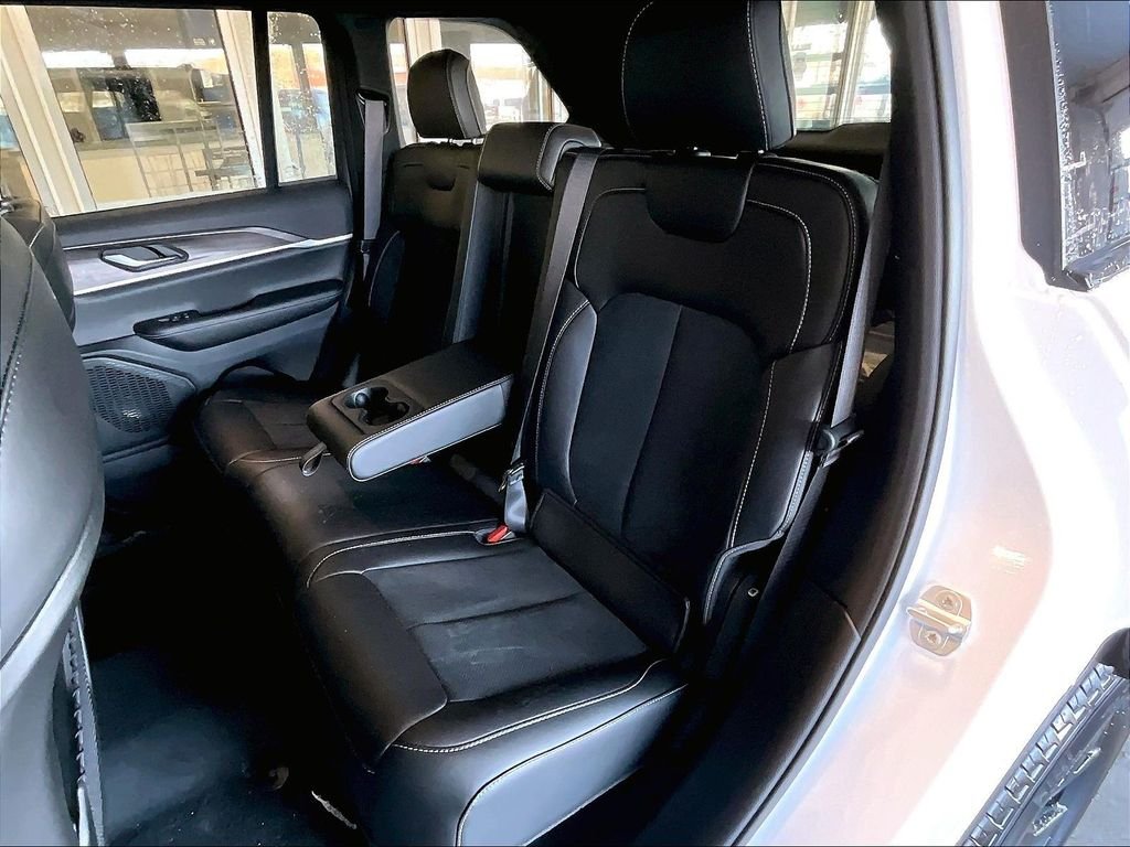 New 2026 Bright White Clearcoat Jeep Laredo image 15