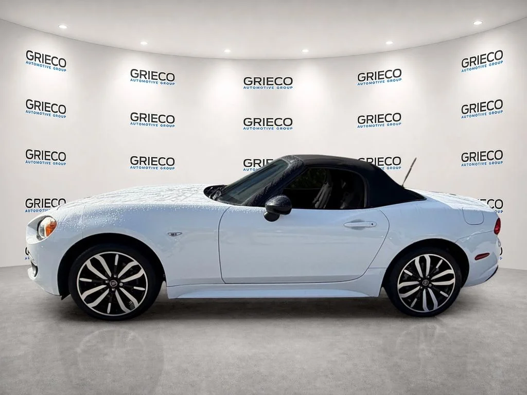 Used 2019 White FIAT Classica image 4