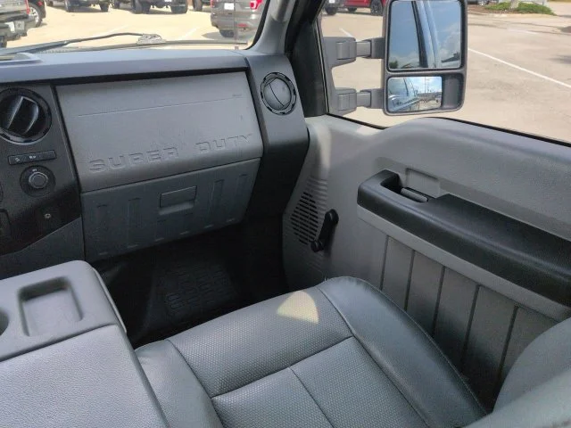 Used 2015 Super Black Ford XL image 16