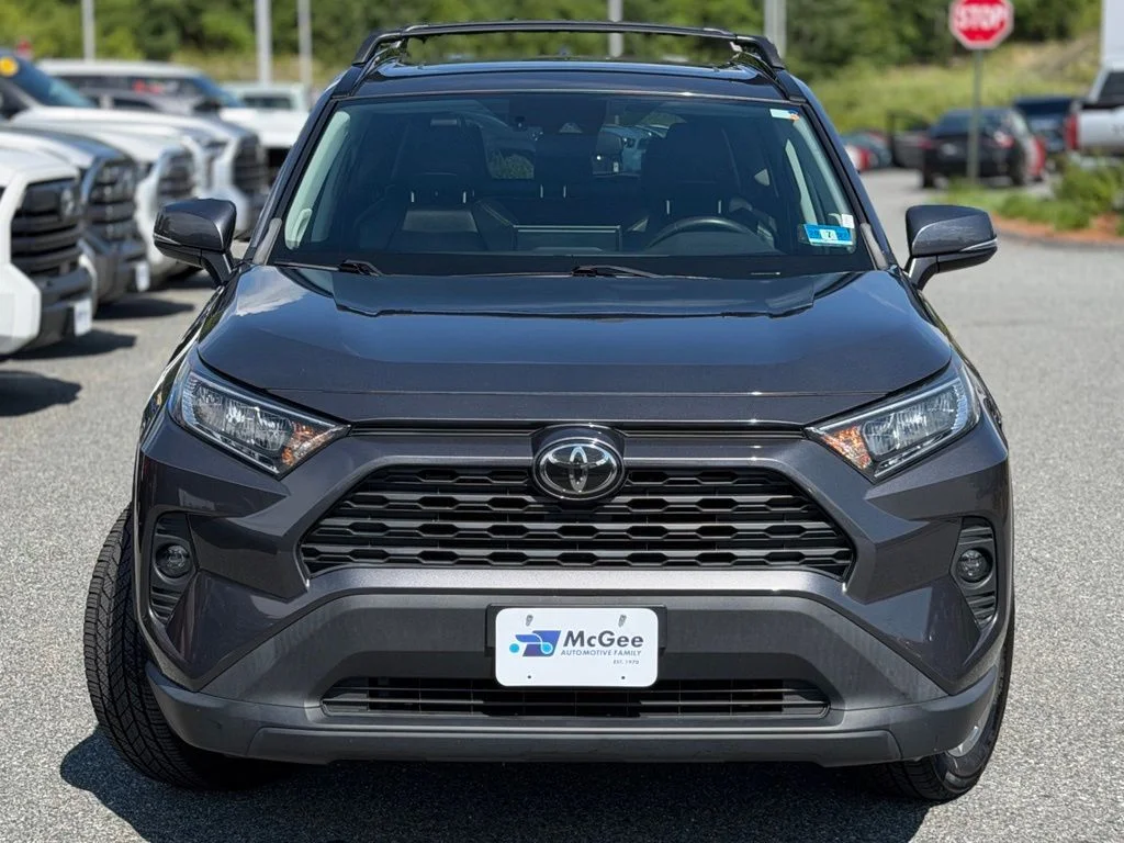 Used 2020 Gray Toyota XLE Premium image 2