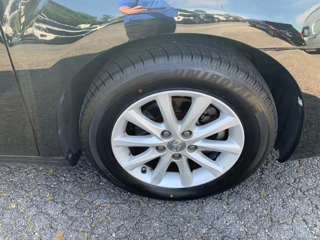 Used 2010 Black Toyota XLE image 41