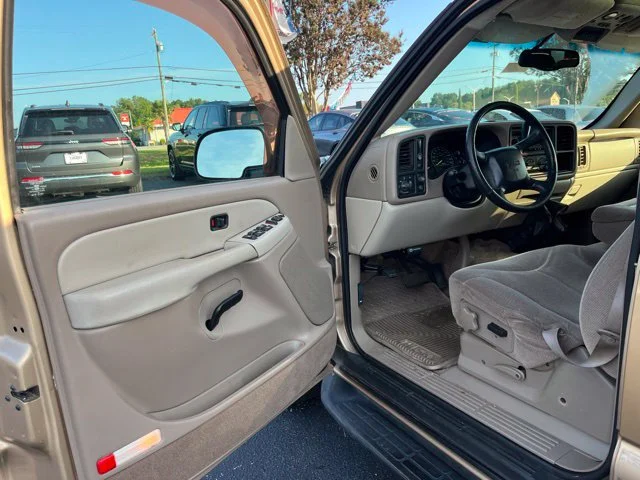 Used 2001  GMC SLE image 4