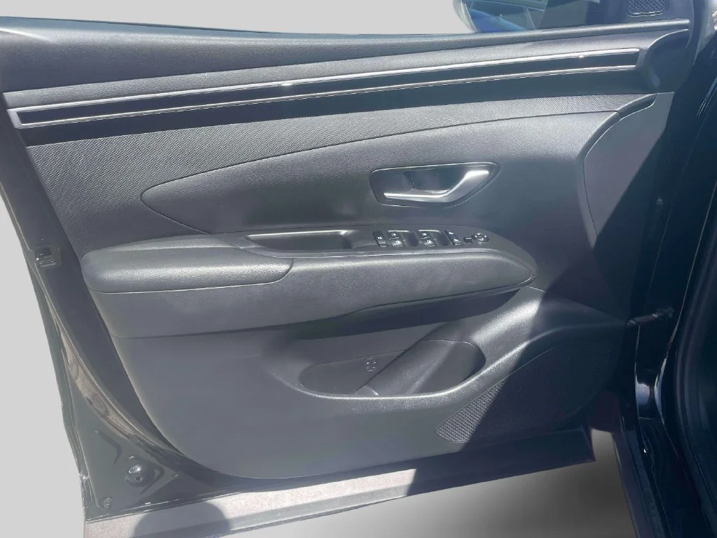 Certified Used 2023 Black Hyundai SE image 17